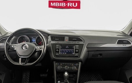 Volkswagen Tiguan II, 2017 год, 2 200 000 рублей, 14 фотография
