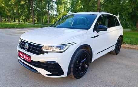 Volkswagen Tiguan II, 2021 год, 4 400 000 рублей, 1 фотография