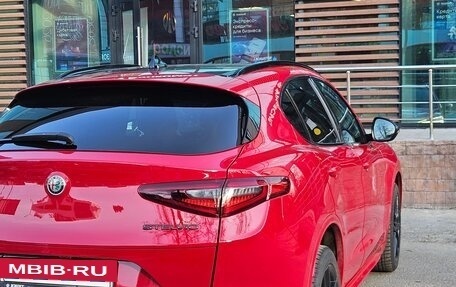 Alfa Romeo Stelvio, 2021 год, 3 430 000 рублей, 6 фотография