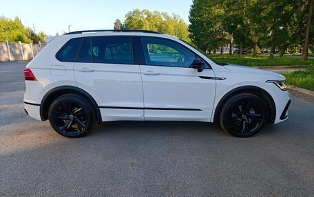 Volkswagen Tiguan II, 2021 год, 4 400 000 рублей, 8 фотография