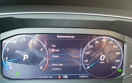 Volkswagen Tiguan II, 2021 год, 4 400 000 рублей, 9 фотография