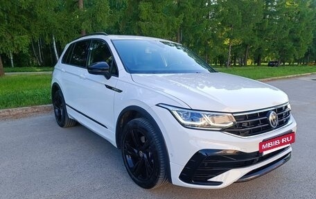 Volkswagen Tiguan II, 2021 год, 4 400 000 рублей, 3 фотография