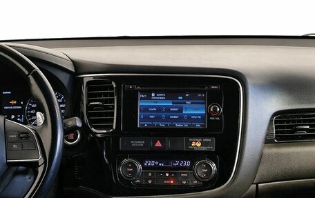 Mitsubishi Outlander III рестайлинг 3, 2016 год, 2 189 000 рублей, 9 фотография