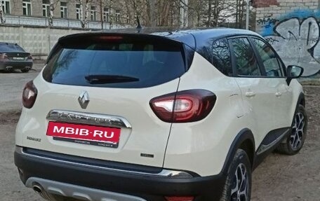 Renault Kaptur I рестайлинг, 2019 год, 1 790 000 рублей, 5 фотография