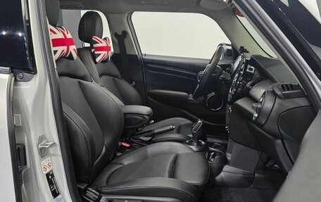 MINI Cabrio, 2020 год, 1 820 000 рублей, 8 фотография