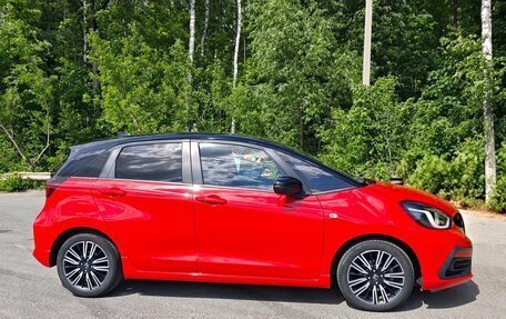 Honda Fit, 2020 год, 1 750 000 рублей, 2 фотография