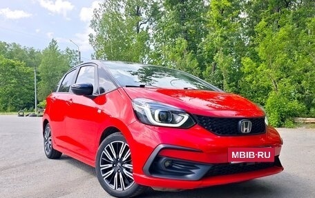 Honda Fit, 2020 год, 1 750 000 рублей, 4 фотография
