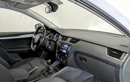 Skoda Octavia, 2017 год, 1 790 000 рублей, 11 фотография