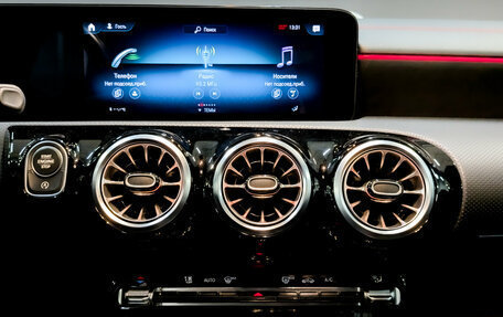 Mercedes-Benz CLA, 2021 год, 3 295 000 рублей, 15 фотография