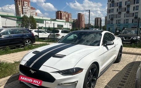 Ford Mustang VI рестайлинг, 2023 год, 2 500 000 рублей, 2 фотография