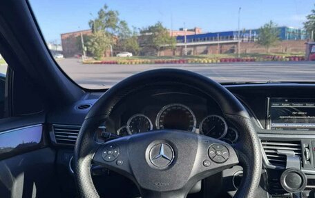 Mercedes-Benz E-Класс, 2011 год, 1 600 000 рублей, 14 фотография