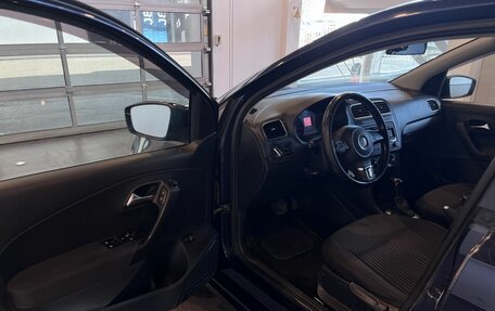 Volkswagen Polo VI (EU Market), 2012 год, 660 000 рублей, 21 фотография