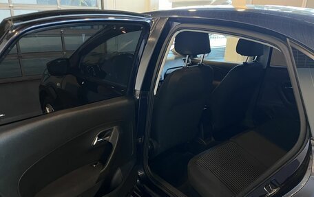 Volkswagen Polo VI (EU Market), 2012 год, 660 000 рублей, 24 фотография