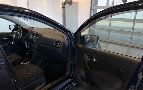 Volkswagen Polo VI (EU Market), 2012 год, 660 000 рублей, 27 фотография