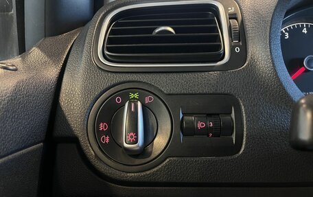 Volkswagen Polo VI (EU Market), 2012 год, 660 000 рублей, 32 фотография