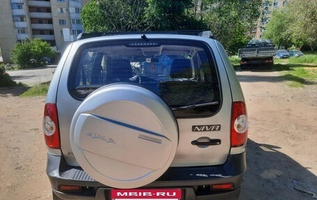 Chevrolet Niva I рестайлинг, 2014 год, 550 000 рублей, 3 фотография