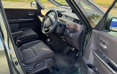 Honda Freed II, 2021 год, 1 290 000 рублей, 8 фотография
