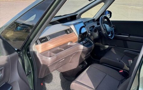 Honda Freed II, 2021 год, 1 290 000 рублей, 7 фотография