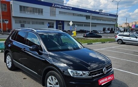 Volkswagen Tiguan II, 2017 год, 2 200 000 рублей, 3 фотография