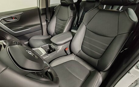 Toyota RAV4, 2025 год, 6 390 000 рублей, 21 фотография
