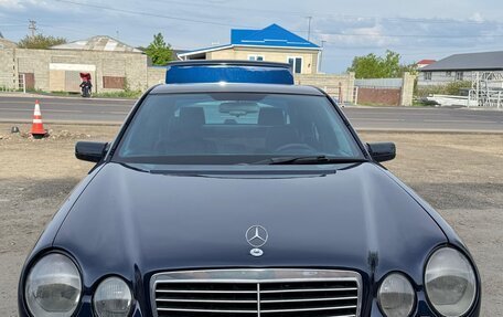 Mercedes-Benz E-Класс, 1996 год, 650 000 рублей, 2 фотография