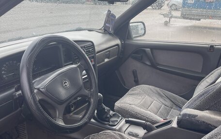 Opel Omega A, 1988 год, 140 000 рублей, 6 фотография