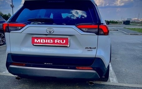 Toyota RAV4, 2021 год, 3 590 000 рублей, 5 фотография