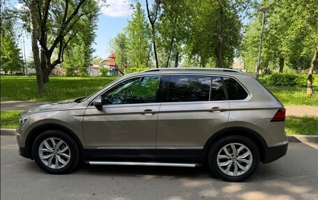 Volkswagen Tiguan II, 2018 год, 2 700 000 рублей, 1 фотография