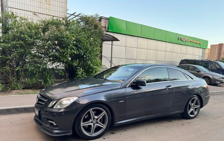 Mercedes-Benz E-Класс, 2010 год, 1 100 000 рублей, 2 фотография