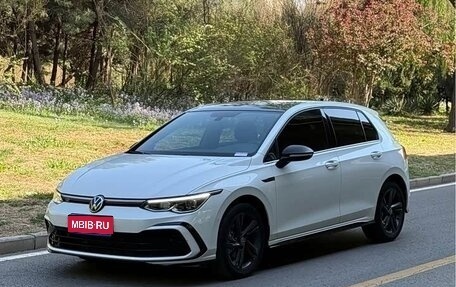 Volkswagen Golf VIII, 2022 год, 1 680 000 рублей, 1 фотография