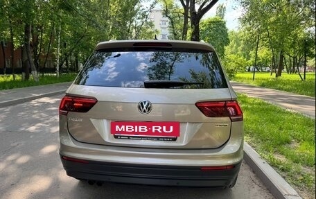 Volkswagen Tiguan II, 2018 год, 2 700 000 рублей, 6 фотография