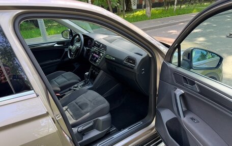 Volkswagen Tiguan II, 2018 год, 2 700 000 рублей, 15 фотография