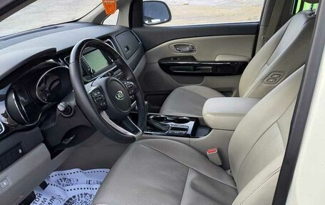 KIA Carnival III, 2018 год, 2 800 000 рублей, 8 фотография