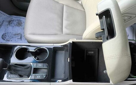 KIA Carnival III, 2018 год, 2 800 000 рублей, 4 фотография