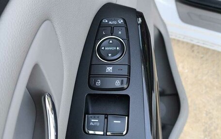 KIA Carnival III, 2018 год, 2 800 000 рублей, 10 фотография