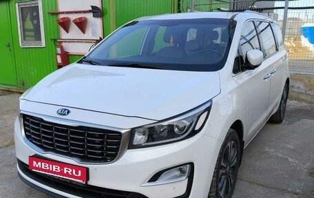 KIA Carnival III, 2018 год, 2 800 000 рублей, 5 фотография