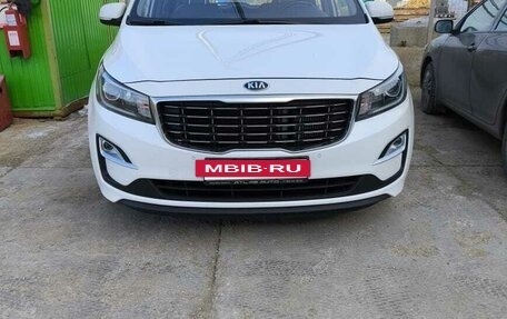 KIA Carnival III, 2018 год, 2 800 000 рублей, 14 фотография