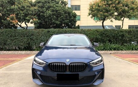 BMW 1 серия, 2022 год, 1 930 000 рублей, 2 фотография