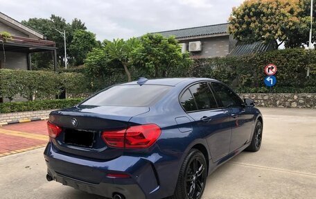 BMW 1 серия, 2022 год, 1 930 000 рублей, 4 фотография