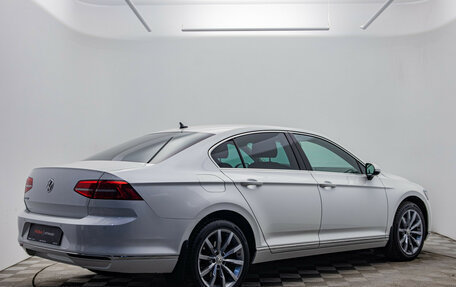 Volkswagen Passat B8 рестайлинг, 2018 год, 2 450 000 рублей, 5 фотография