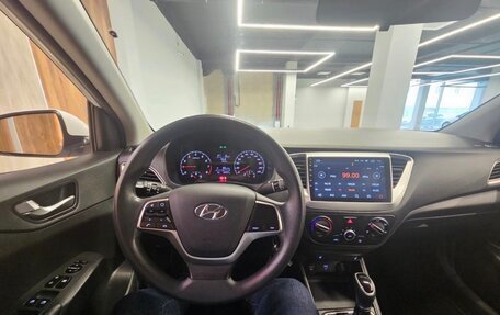 Hyundai Solaris II рестайлинг, 2021 год, 1 530 000 рублей, 9 фотография