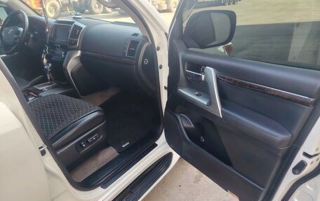 Toyota Land Cruiser 200, 2013 год, 3 650 000 рублей, 6 фотография
