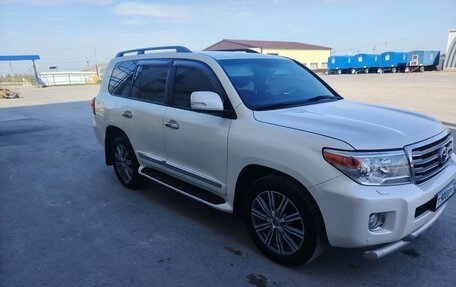 Toyota Land Cruiser 200, 2013 год, 3 650 000 рублей, 3 фотография