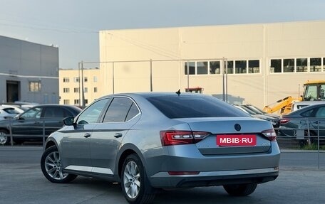 Skoda Superb III рестайлинг, 2018 год, 2 100 000 рублей, 3 фотография
