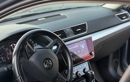 Skoda Superb III рестайлинг, 2018 год, 2 100 000 рублей, 8 фотография