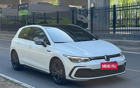 Volkswagen Golf VIII, 2022 год, 1 680 000 рублей, 3 фотография
