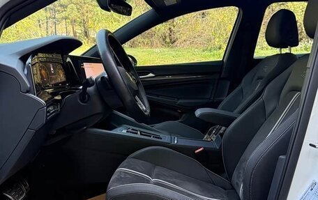 Volkswagen Golf VIII, 2022 год, 1 680 000 рублей, 7 фотография