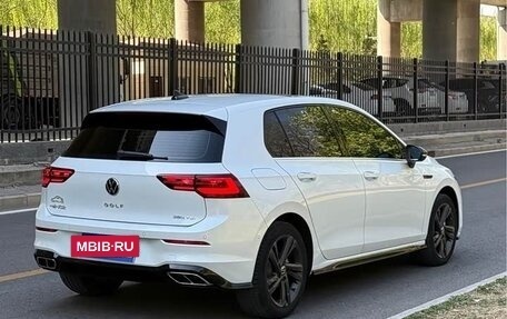 Volkswagen Golf VIII, 2022 год, 1 680 000 рублей, 4 фотография