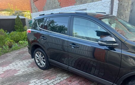 Toyota RAV4, 2015 год, 2 200 000 рублей, 3 фотография