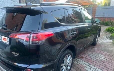Toyota RAV4, 2015 год, 2 200 000 рублей, 4 фотография